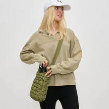 Load image into Gallery viewer, Quilted Puffer Crossbody+Water Bottle